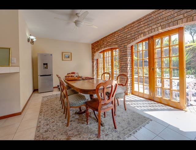 4 BEDROOM HOUSE FOR SALE IN LONEHILL